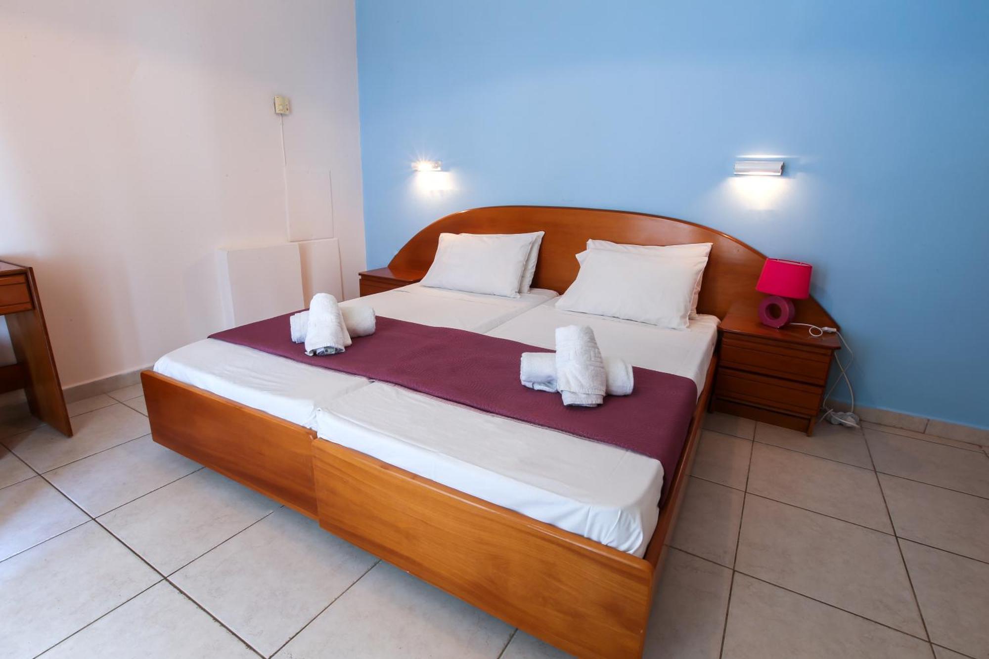 S&C Kosmos Beach Resort Roda  Exterior photo