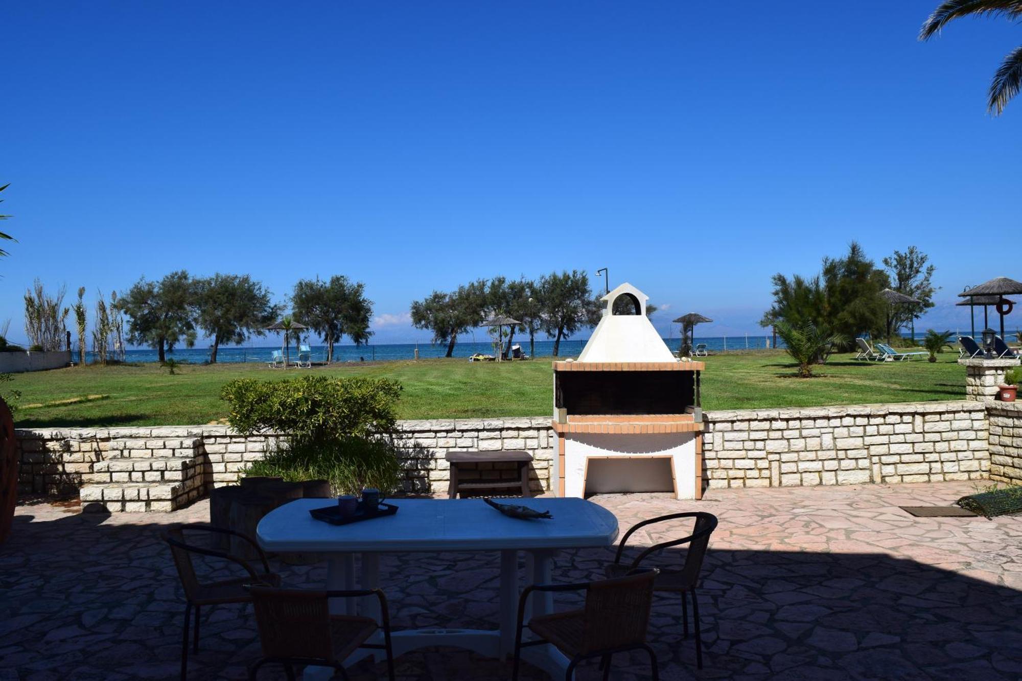 S&C Kosmos Beach Resort Roda  Exterior photo