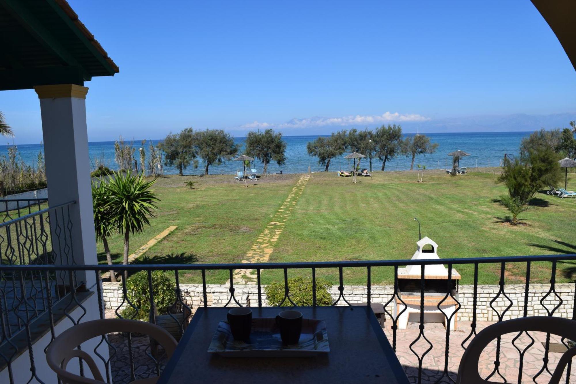 S&C Kosmos Beach Resort Roda  Exterior photo