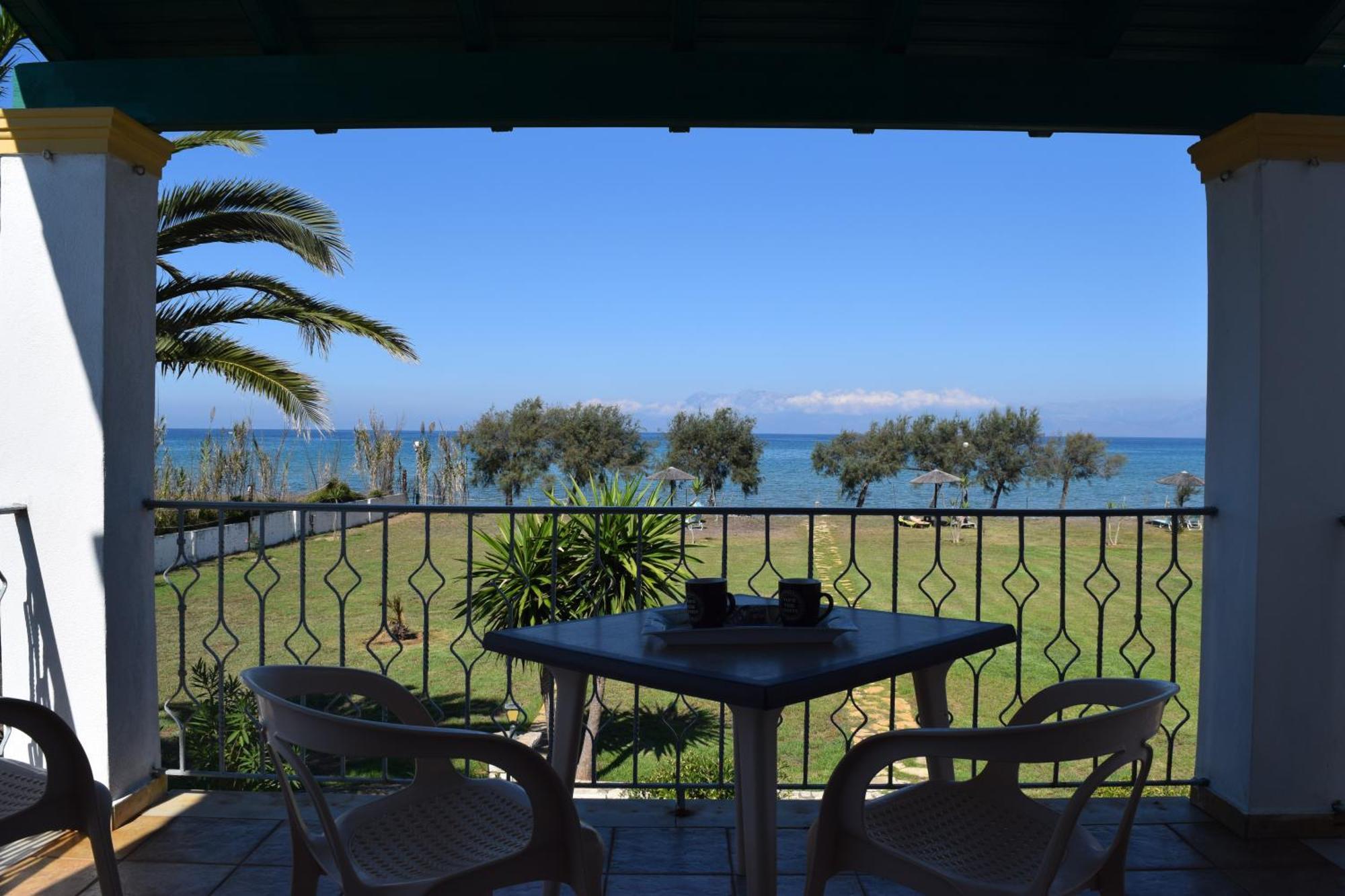 S&C Kosmos Beach Resort Roda  Exterior photo